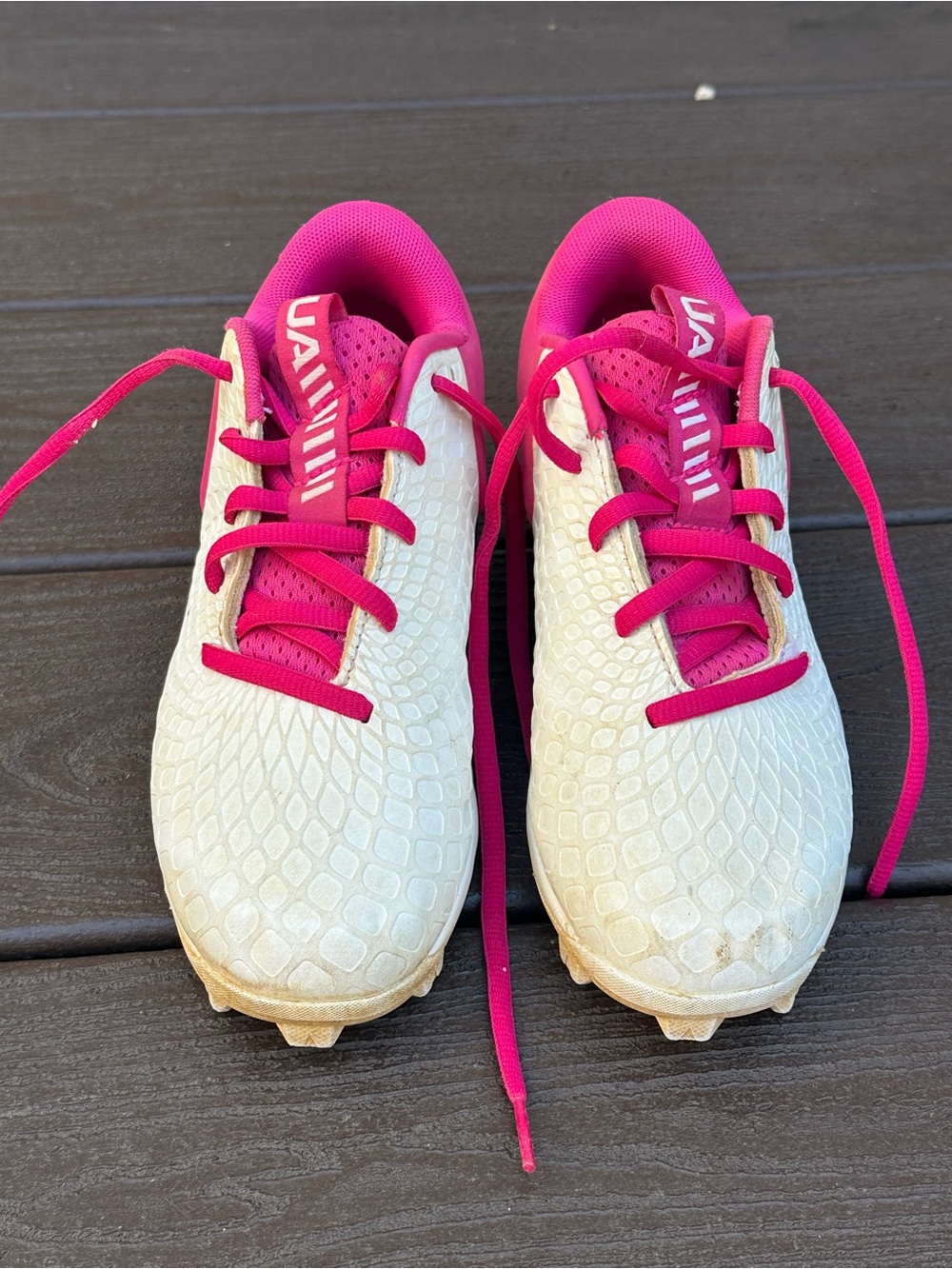 Under Armour White and Pink Kids' Softball/Baseball Cleats